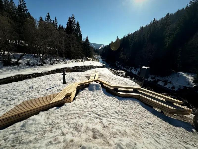 Bank am Zusammenfluss