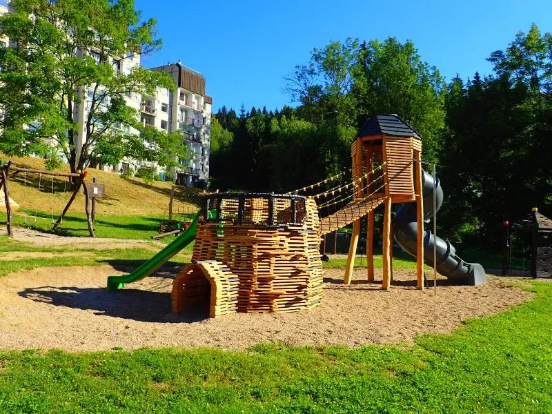 Městské hřiště Bedřichov
